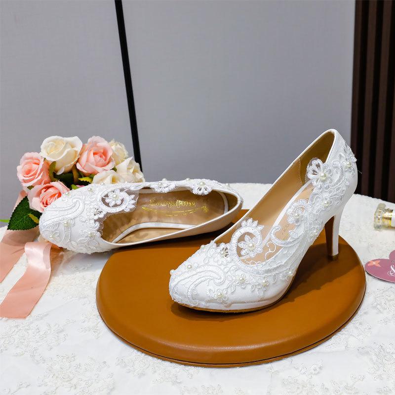 White lace high heels waterproof table round head shallow mouth single shoes wedding shoes large size handmade pearl wedding shoes direct sales