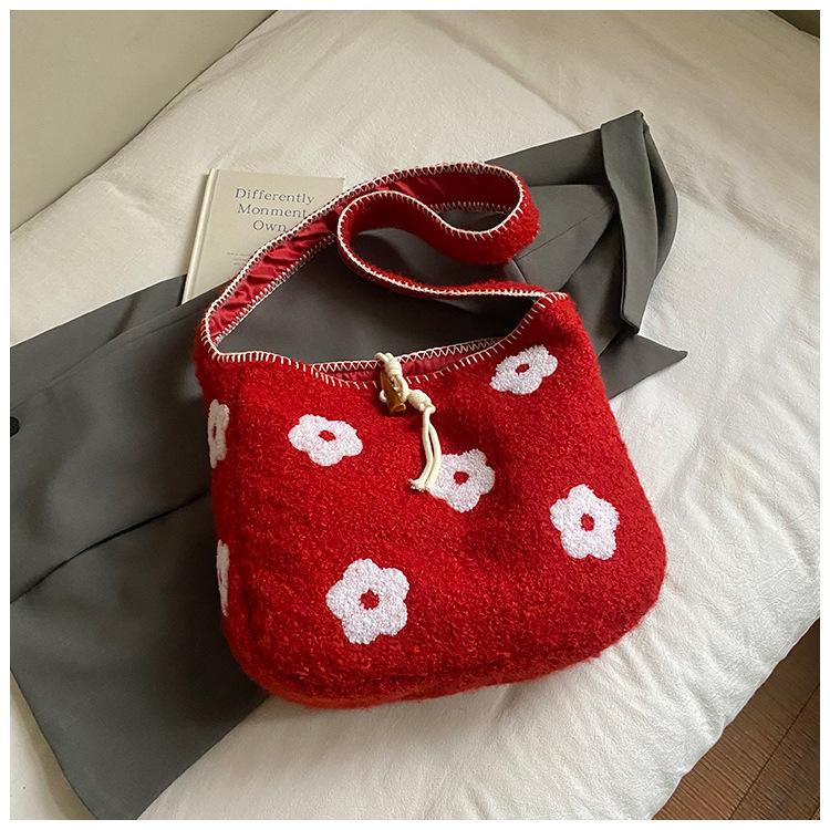 

Plush flower embroidered shoulder bag winter sweet niche plush bag literary Mori tote bag Korean version tote bag красный
