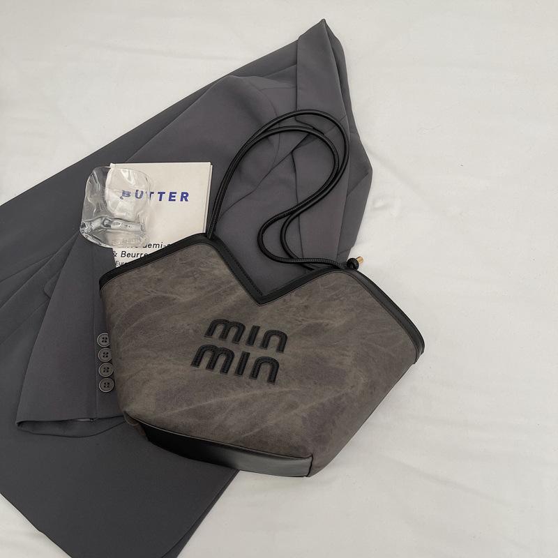 Niche Design Bag Women's Large-capacity New Versatile Shoulder Bag Leisure Student Class Tote Bag