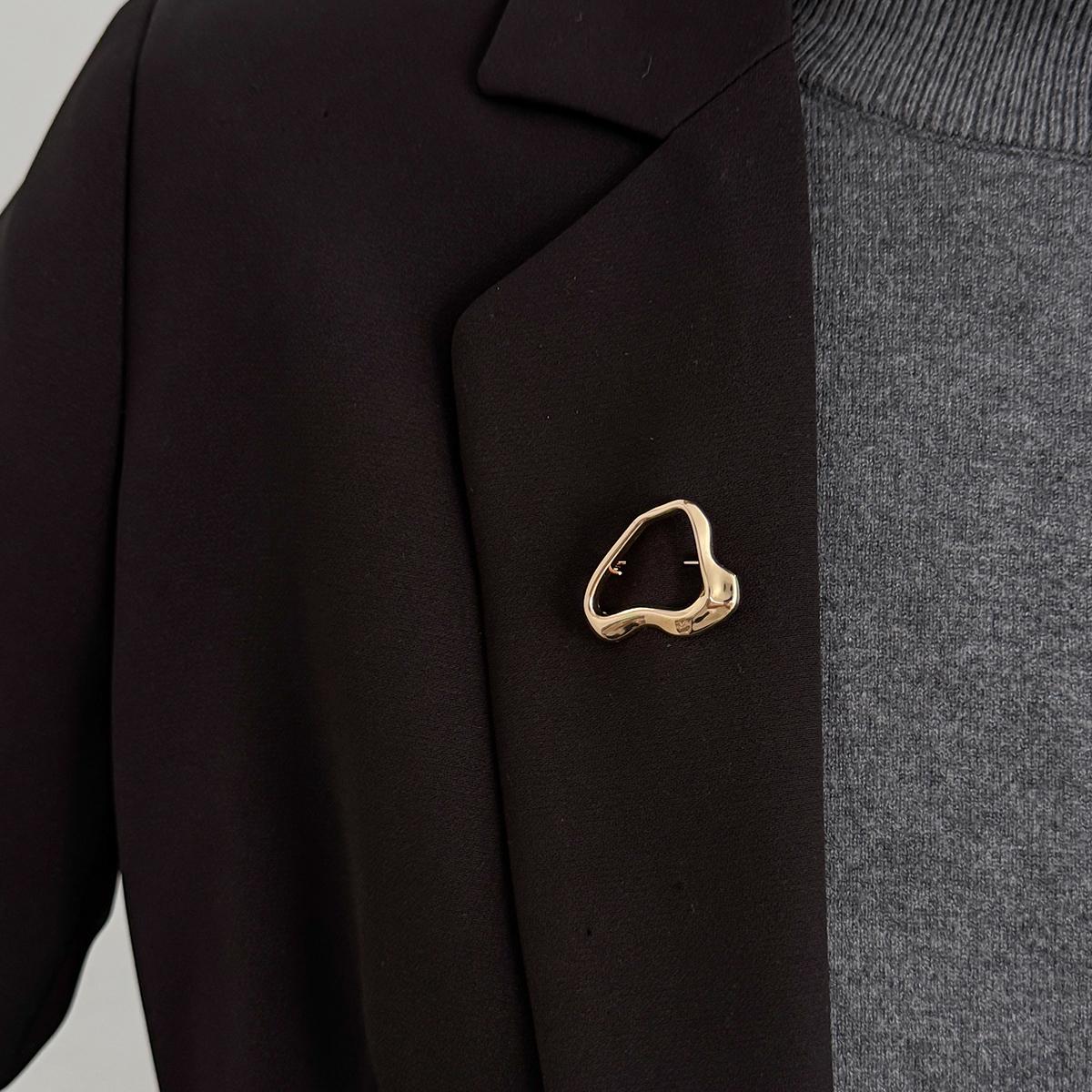 

SHIXIN Trendy Irregular Geometric Brooches for Women Minimalist Metal Gold Color Brooch Pin Jewelry Suits Clothes Accessories