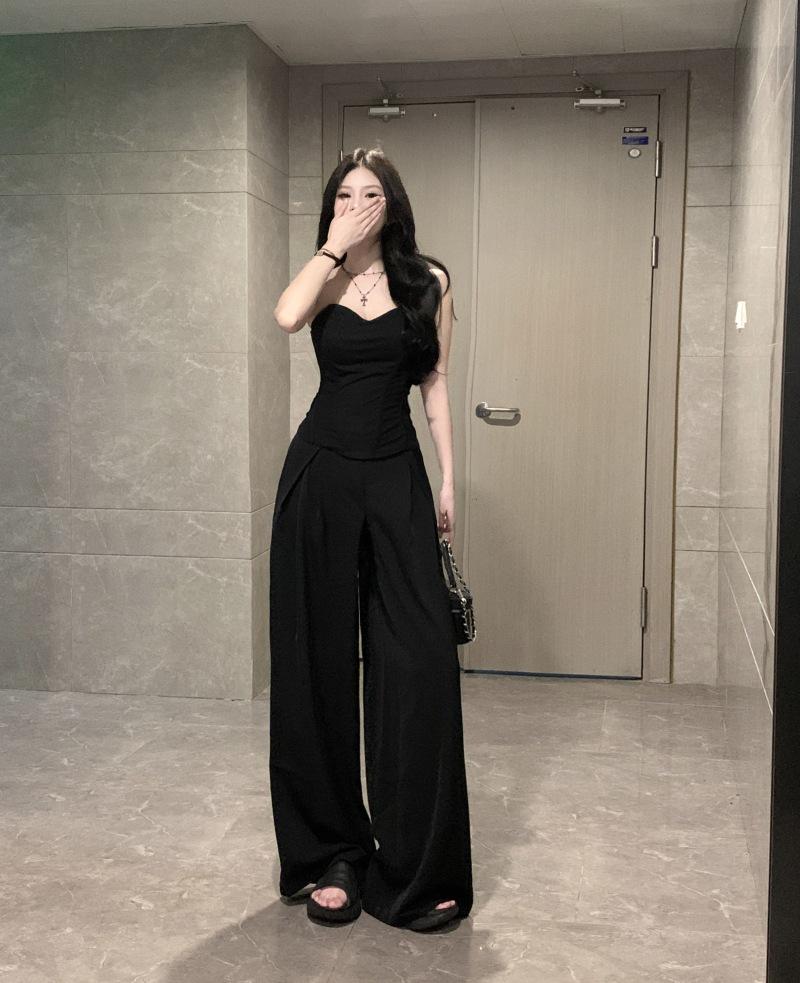 Elegant Black Fishbone Bandeau Top: Women's Summer Slimming Three-Dimensional Wrap Chest Vest