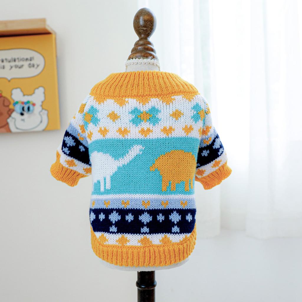 Autumn and Winter Warm and Comfortable Dog Sweater Clothes Pet Cat Clothing Flower Sweater Collection