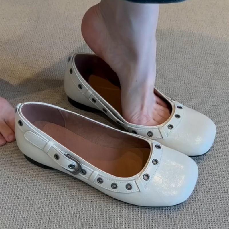 

Версия из овчины~ Темпераментная пряжка на ремне, балетки на одной педали с мягкой подошвой, женские новые туфли-лодочки на плоской подошве для работы, вечерние туфли с заклепками 35