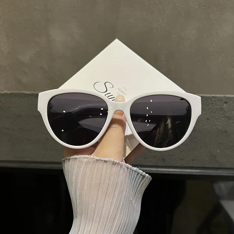 3pcs Women's Large Round Frame Sunglasses Black Advanced UV Resistant Sunglasses Tourism Photography Decorative Glasses