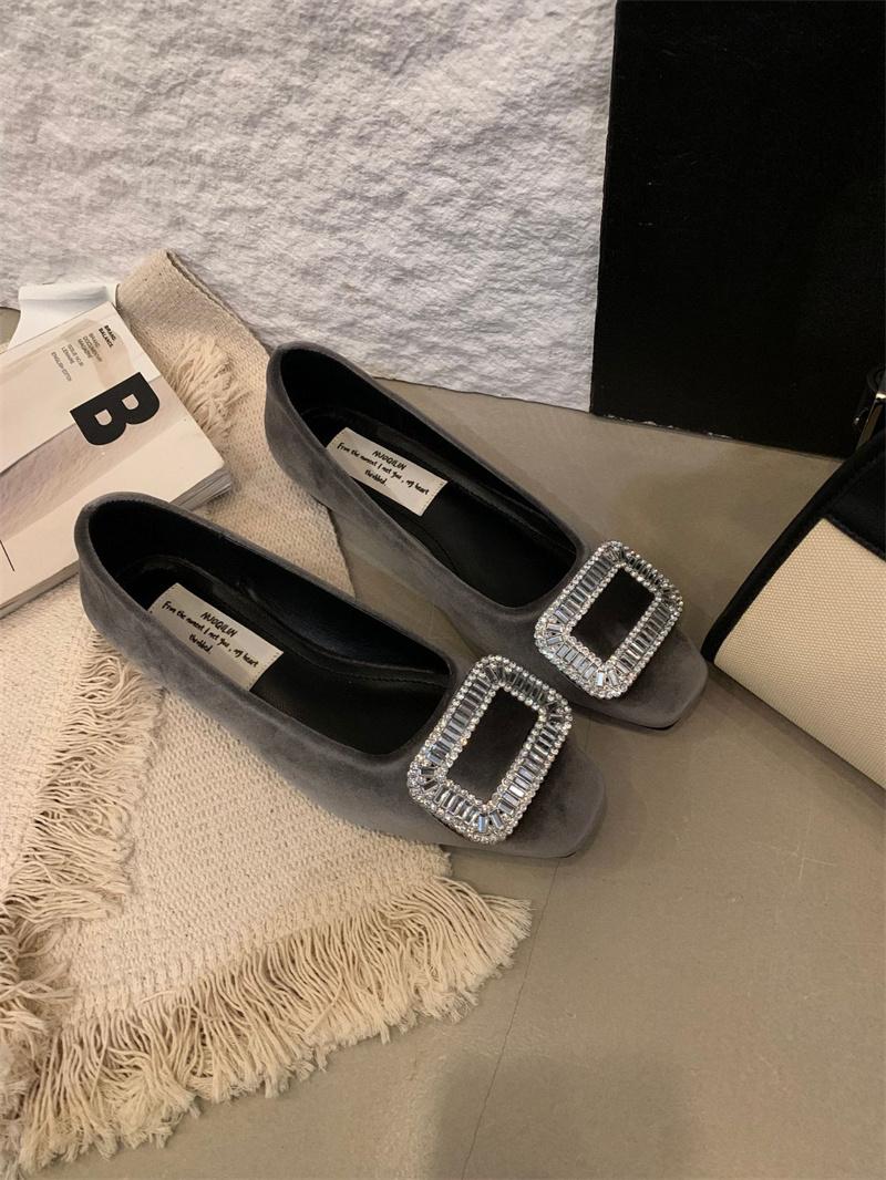 

Fashion IPPEUM Ballet Flats Rhinestone Shoes For Women 2025 New Fashion Square Toe Red Velvet Ballerina Shoes Women 245 серый