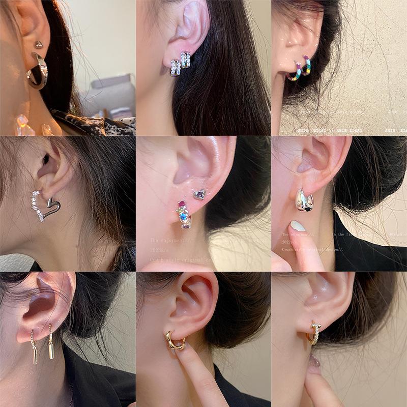 Minimalist and elegant, light luxury, high-end geometric earrings for women, popular vintage style ear accessories