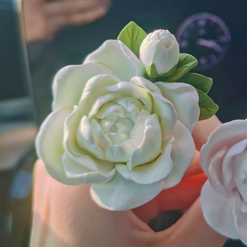 

Exquisite Fresh Jasmine Flower Auto Perfume Aromatherapy Car Air Conditioning Outlet Flower Decoration Fragrant Stone Girl Gift Small Green Jasmine Flower