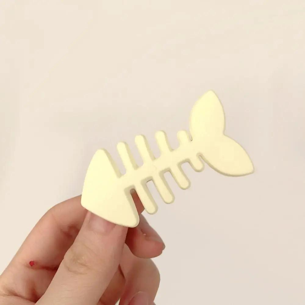 

Simple Animal Fish Bone Hair Clip Plastic Headwear Geometry Hair Accessories Y2k Barrettes Girls білий