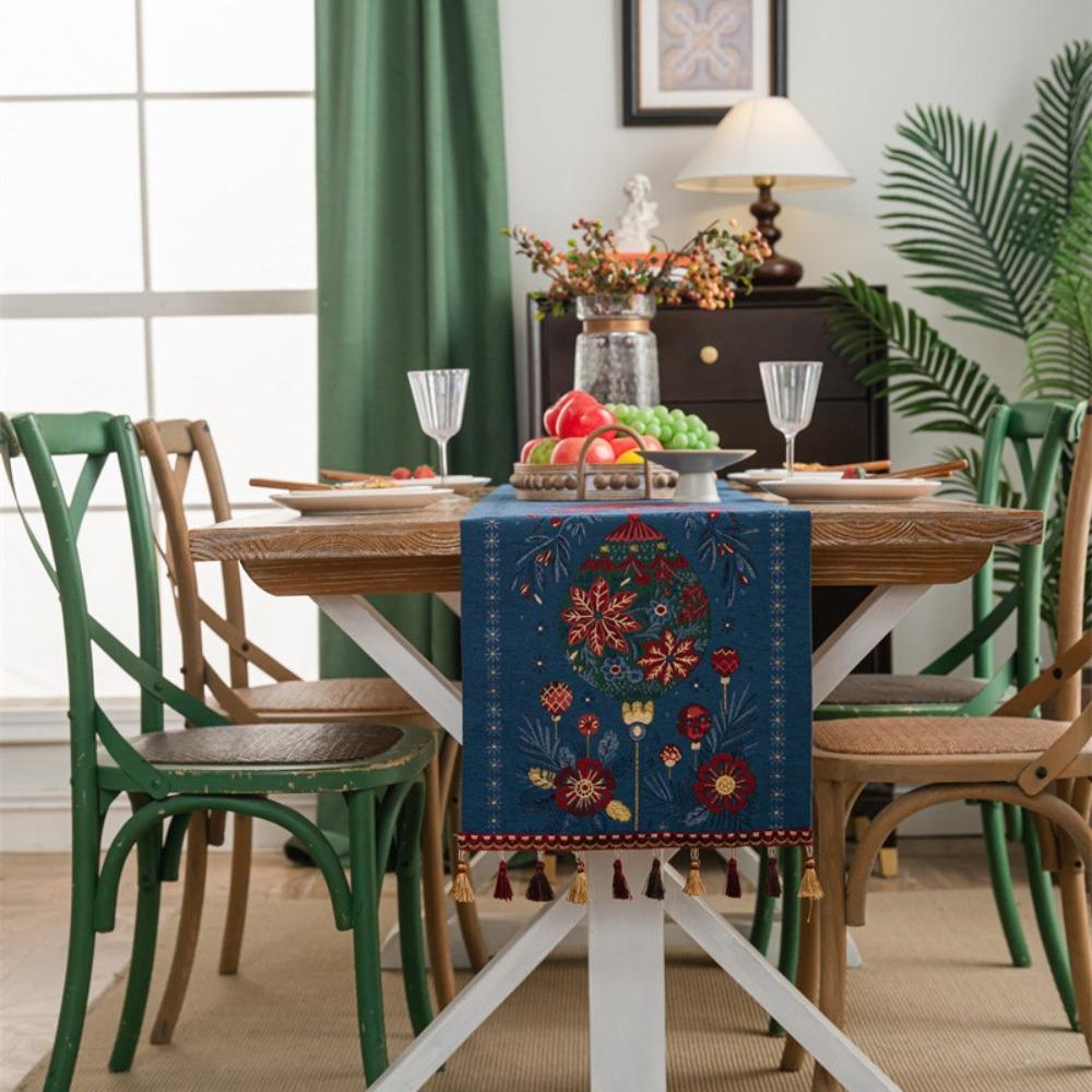 Christmas Snowman Jacquard Table Runner with Fringe Polyester Home Decor Tablecloth Bedspread