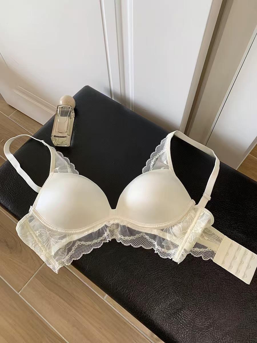 

Lace edge, seamless spring and summer, small breasts gather and show large, no steel ring, double breasts, anti-sagging, sweet bra cover 32/70AB шампанского