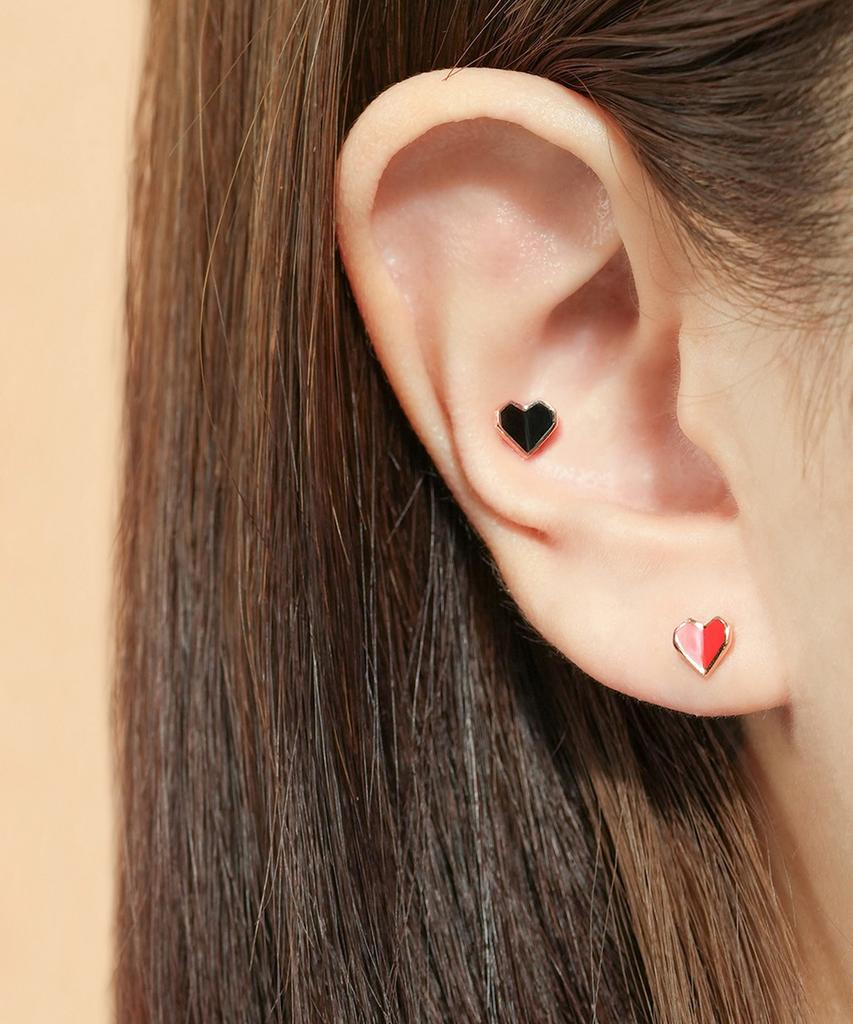 Minimalpiercing 14K Enamel Folded Heart Piercing Earrings