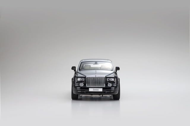 Kyosho Original 1/18 Scale Rolls-Royce Phantom EWB Black/Silver Finished Product