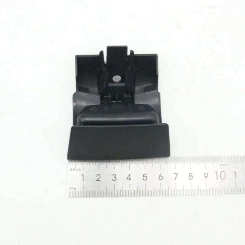 39826799 si adatta alla maniglia di regolazione del sedile e all'interruttore di trazione dello schienale sul nuovo Volvo XC90.
