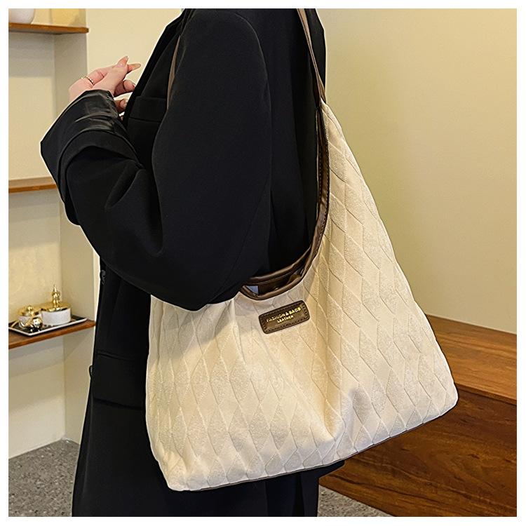 Chic Canvas Quilted Tote Bag for Women Large Capacity Commuter Shoulder Crossbody Bag