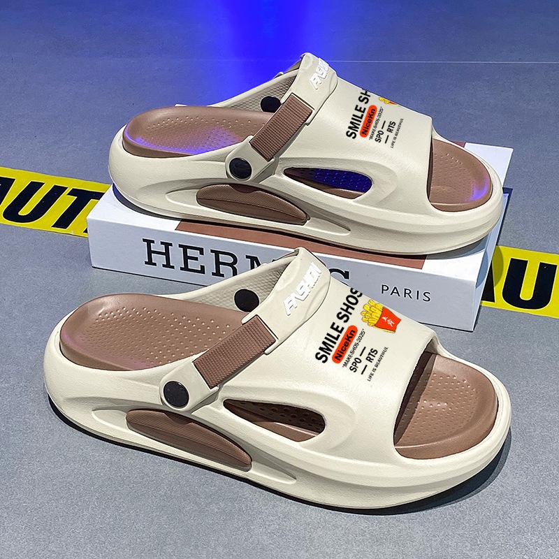 Sandals, light and breathable beach shoes, one-word soft-soled casual driving slippers