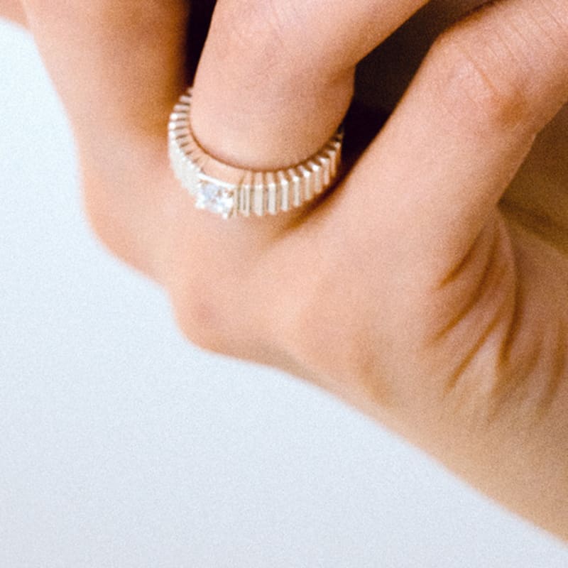 COLLECT SYNERGY vintage topaz band ring