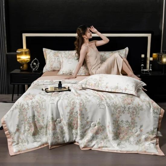 Fashion Summer Breathable Fashion 6A Silk Blend Summer Washable Skin Friendly Air Conditioning Quilt