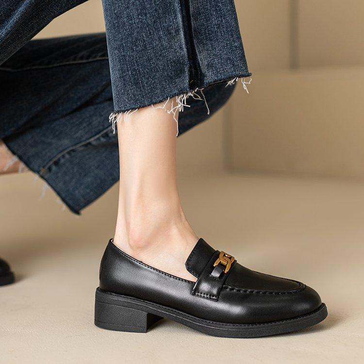 

Coarse heel metal buckle loafers women s spring 2025 new French retro brown versatile single small leather shoes women 35