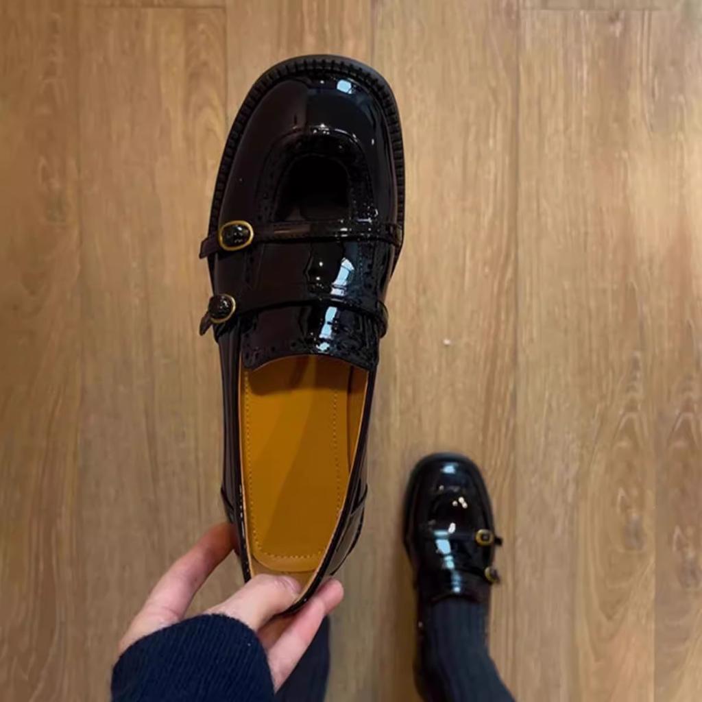 Giant Beauty~ Carved Belt Buckle Low Heel Loafers Women's Round Head British Style Small Leather Shoes Patent Leather One Pedal Single Shoes Women