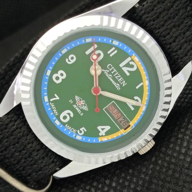 

ВОССТАНОВЛЕННЫЕ ВИНТАЖНЫЕ CITIZEN AUTO 8200 JAPAN MENS D/D ЗЕЛЕНЫЕ ЧАСЫ 610a-a317547-2 SKU610a-a317547