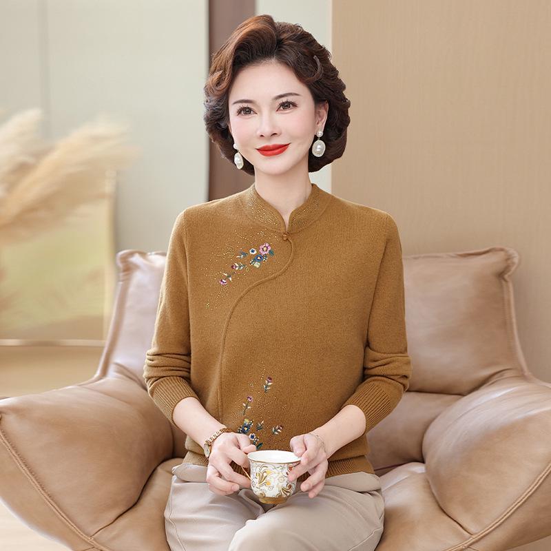 100% Pure Wool Autumn Winter Sweater for Moms - Stylish Qipao Collar Knitwear for Middle-Aged and Elderly Women.