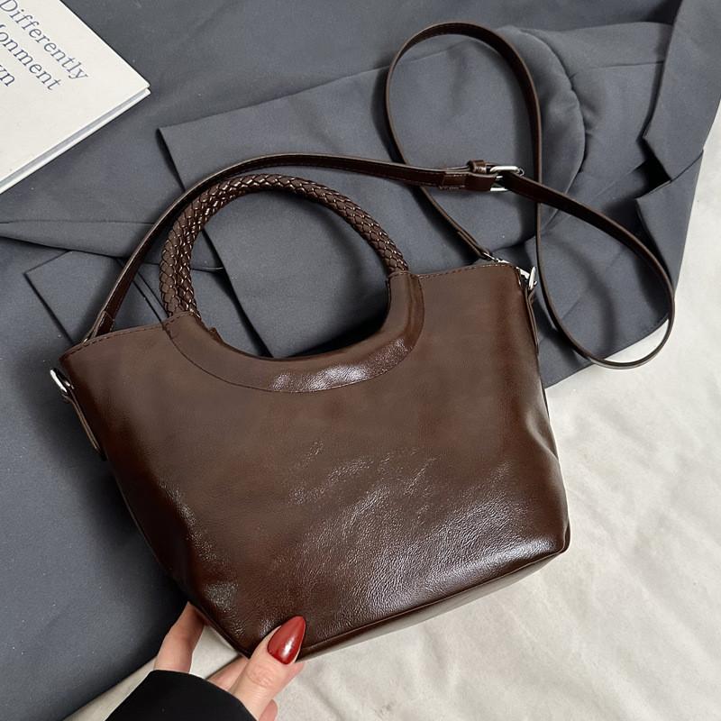 Ielgy Autumn Winter Retro Fashion One-Shoulder Messenger Bag Ladies Portable Bucket Bag