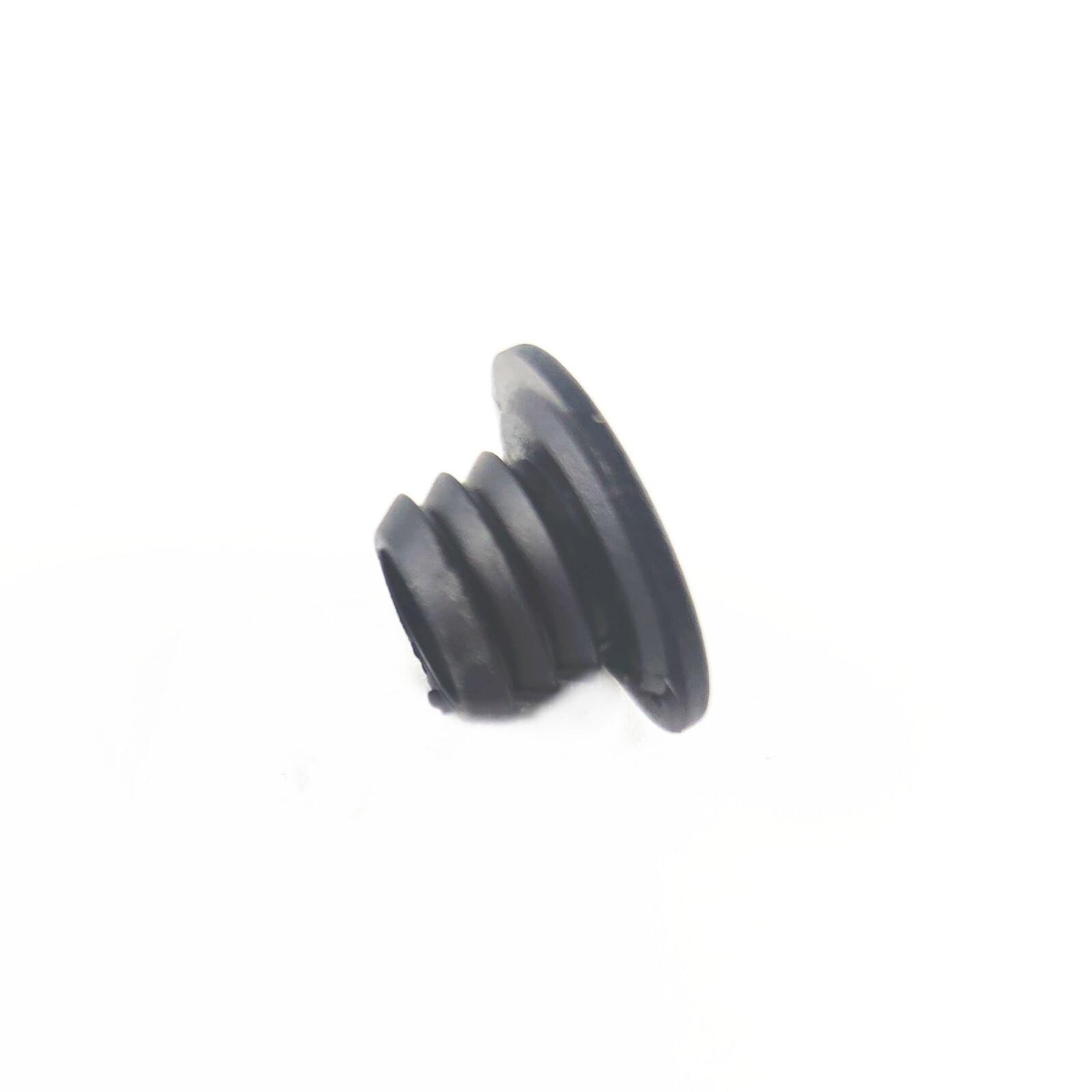 Door Drain Plug Seal Cap for Maserati Quattroporte (M156) 2014-