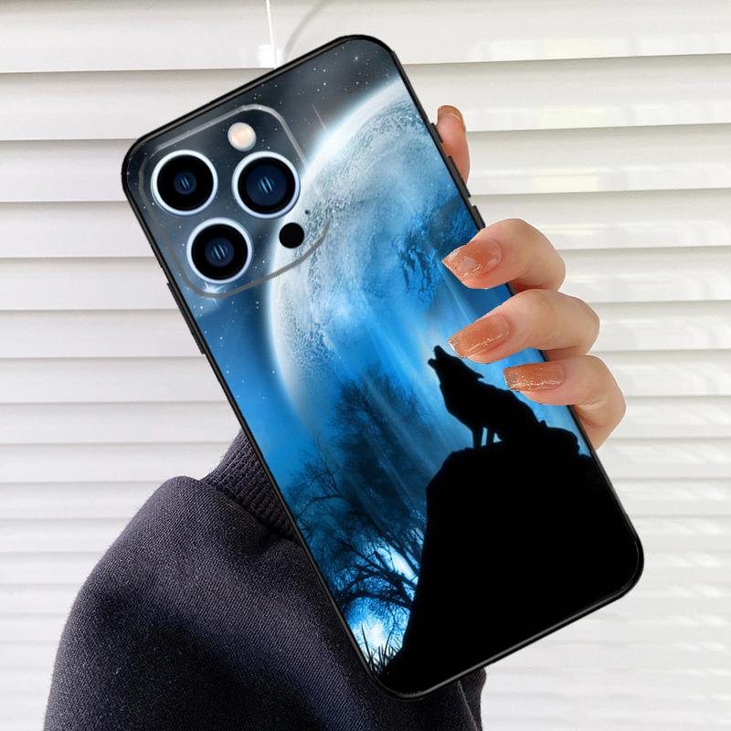 Moon Roaring Wolf Phone Case For iPhone 16 14 13 12 11 15 17 Pro Max mini 15 16 Plus 16e 17 Air Cover Fundas