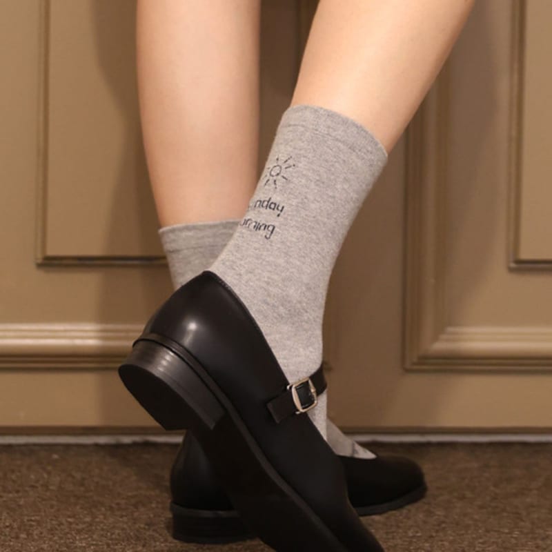 NMOO.OU S44_SUNDAY MORNING_charcoal