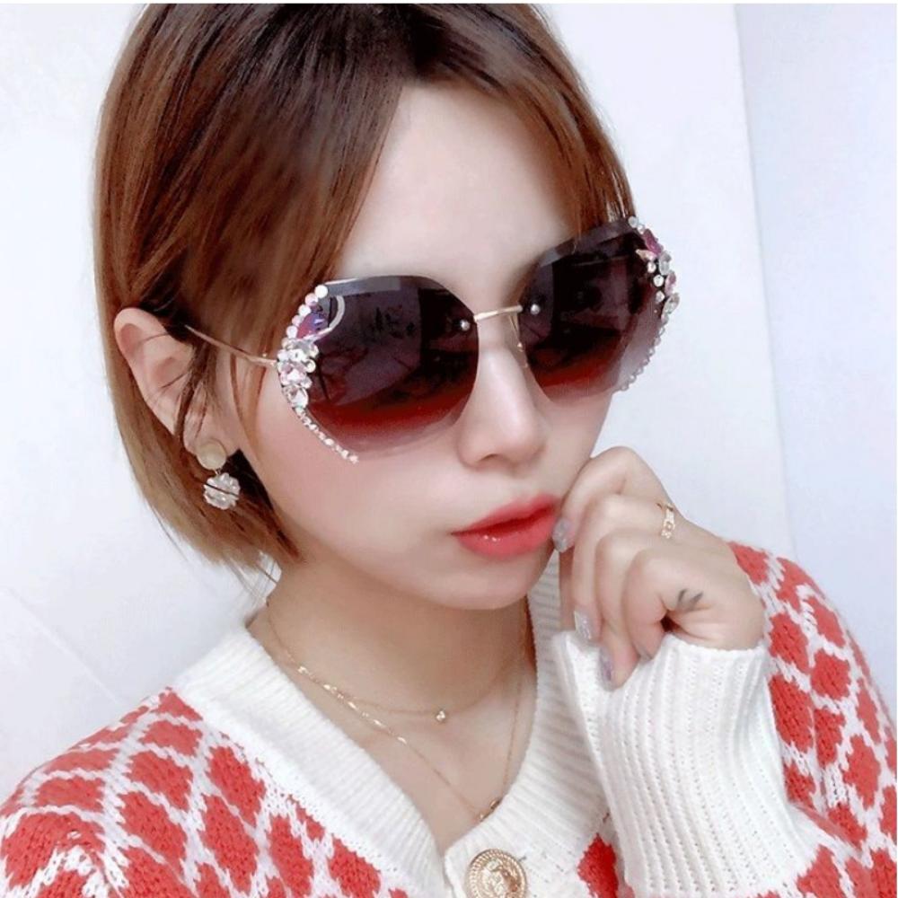Retro Borderless Diamond Sunglasses for Women's UV Protection and Sunscreen Fashion Gradient Lens Sunglasses