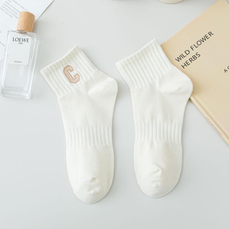 Female Spring and Autumn Assorted Embroidered Letter Low Help Shallow Mouth Socks