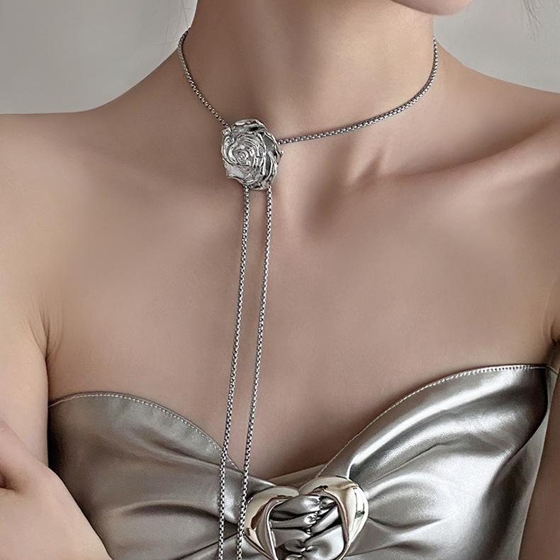 Punk Metal Silver Color Rose Flower Adjustable Necklace for Women Pulling Long Chain Choker Clavicle Chain Charm Fashion Jewelry
