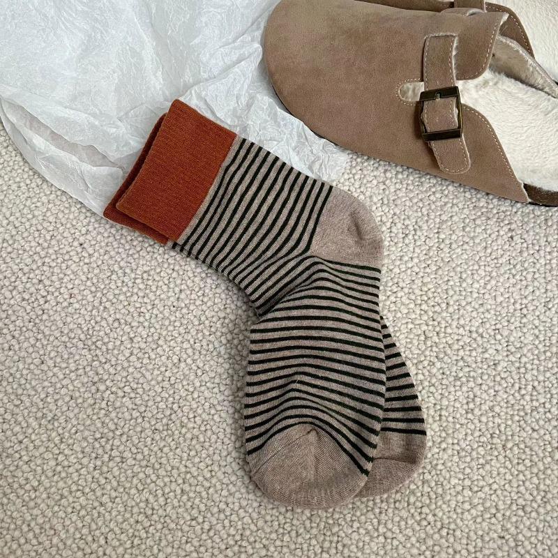 

Striped Socks for Women s Autumn and Winter, Paired with Burken Shoes and Socks, Cotton College Windbreakers 1 pair зелёный