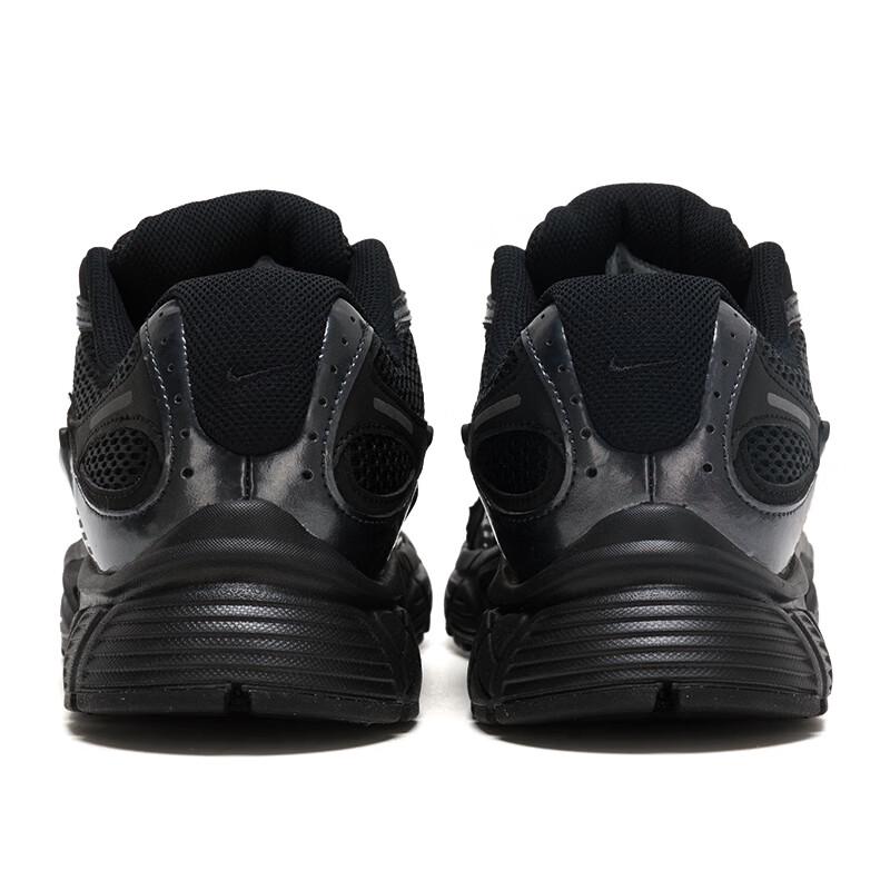 Nike Men's V5 RNR Casual Shoes
