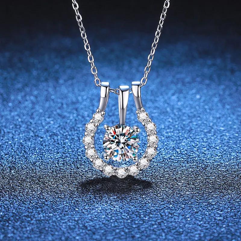 

High Quality Sterling Sliver Color Carat Moissanite Diamond Horseshoe Two Wears Necklace for Women Gift