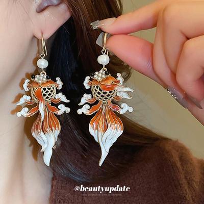 Elegante Goldfisch-Perlenohrringe: Luxuriöses chinesisches Retro-Design