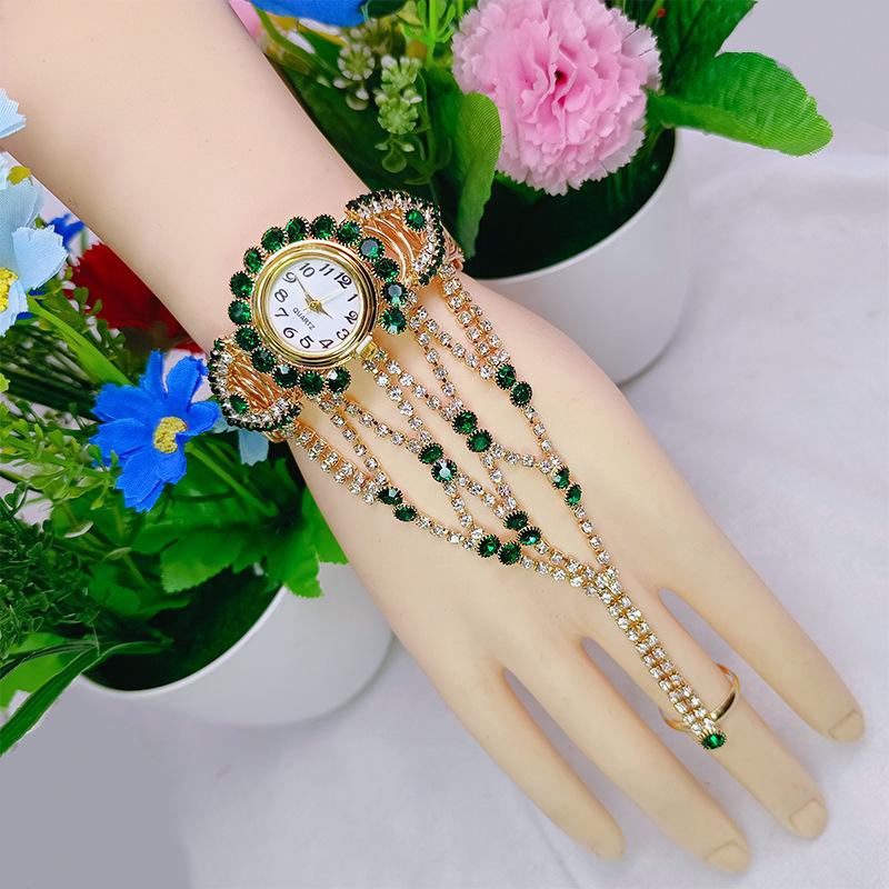 Douyin Influencer-Inspired Women s Square Case Quartz Watch with Diamond Accents and Leather Strap зелёный