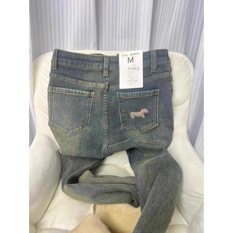 Plus Size High Waist Fleece-Lined Micro-Flare Jeans for Women - Slimming, Elastic, Wide Leg Bell Bottoms for Autumn/Winter