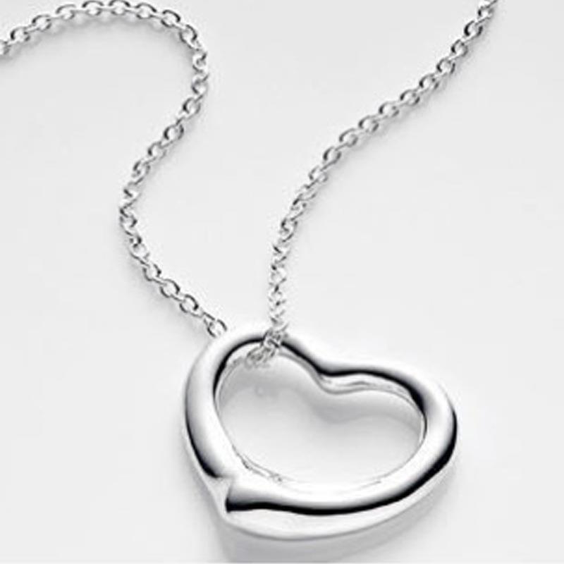 Huailang Openwork Heart Clavicle Necklace - Trendy Heart-Shaped Jewelry for Women