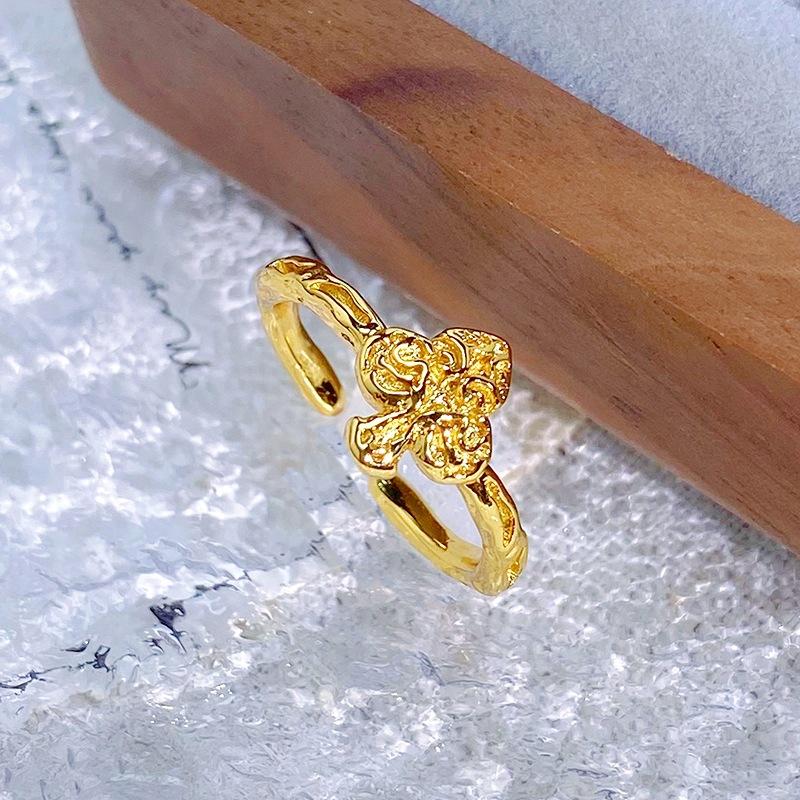 

Medieval Vintage Lace Rhombus Imitation Blue Turquoise Open Ring Niche Light Luxury High Sense Stacked Ring Woman Adjustable opening