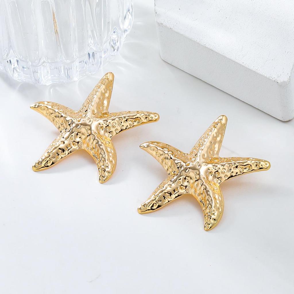 Ocean Style Starfish Earrings: Women's Exaggerated Metal Alloy Beach Accessories