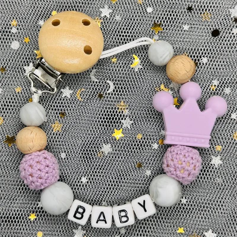 NEUER Individuell Personalisierter Name Schnullerkette Handgefertigte Buchenholz-Kette Silikon-Kronenhalter Schnuller Baby Zahnungsspielzeug Kauspielzeug Geschenk