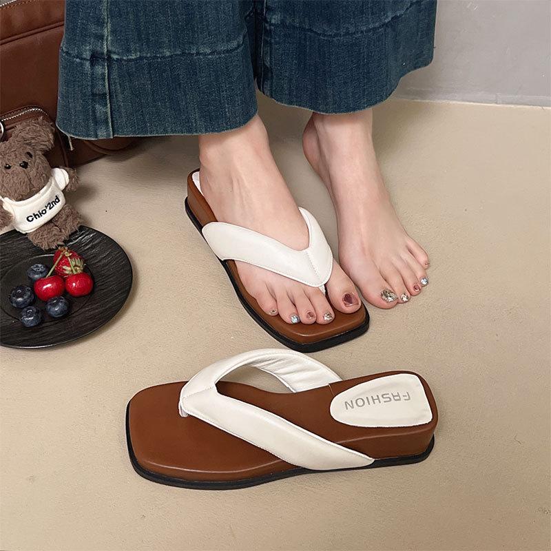 Fashion Toe Flip-flops Spring and Summer 2025 New Outer Wear Thick-soled White Cool Slippers Large Size Sandals Women's Trend