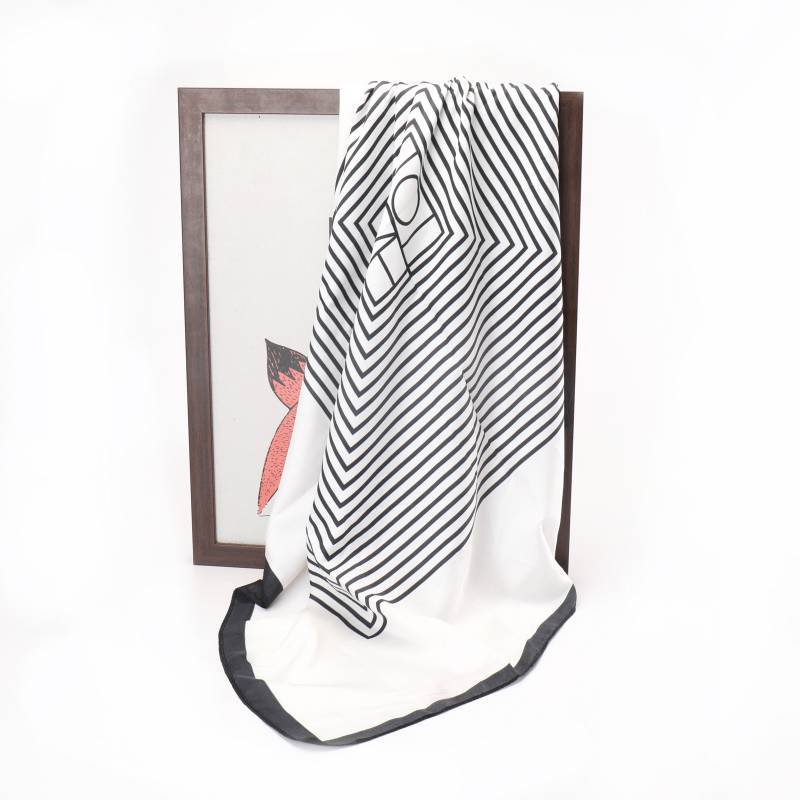 Gefleckter Satin Damen Frühling und Sommer Seidenimitat Schal Bedruckter Kleiner Quadratischer Schal Geschenk Europäischer und Amerikanischer Schal Stola