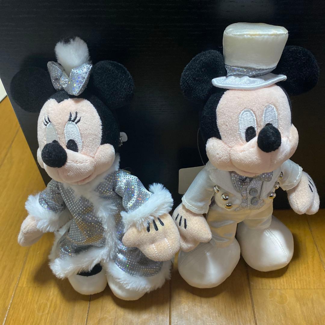 Disney Plush Badge Mickey Minnie One Mans Dream