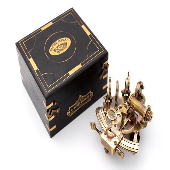 Replica van Astrolabium-look Messing Sextant ingebouwde Kompas met Hardhouten Doos. Nautische woondecoratie cadeau-ideeën maritiem instrument
