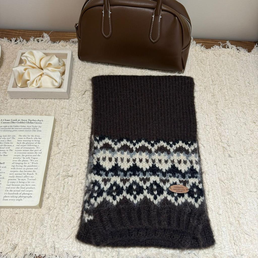 Autumn and winter wool knitted Christmas scarf red retro scarf to keep warm, autumn and winter scarf female atmosphere