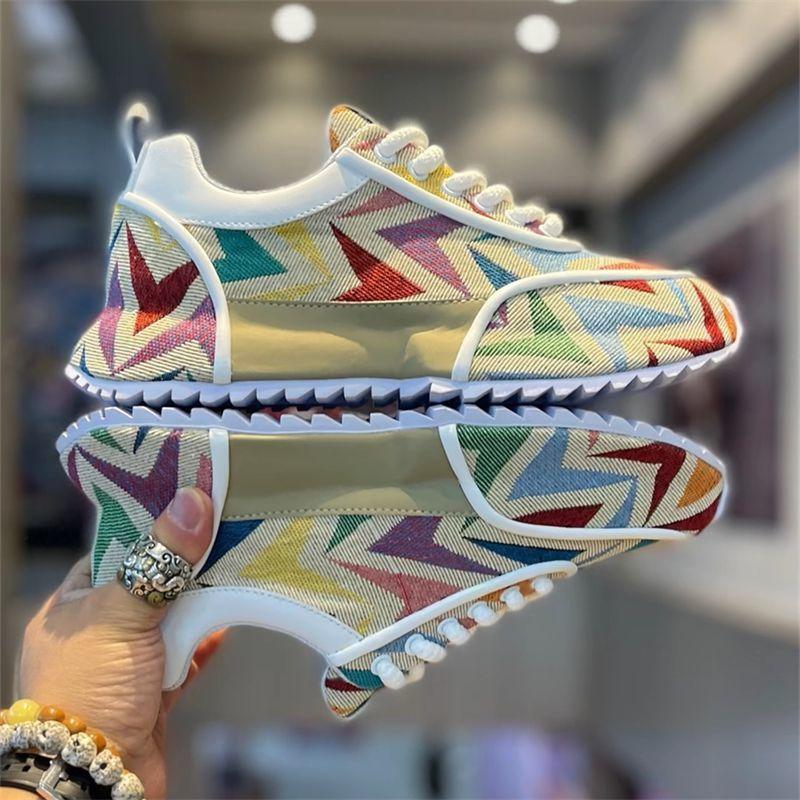 Discounted Classic Fashion Versatile Bag Bottom Breathable and Odor proof Sports Shoes Thick soled Durable Casual Men's Shoes