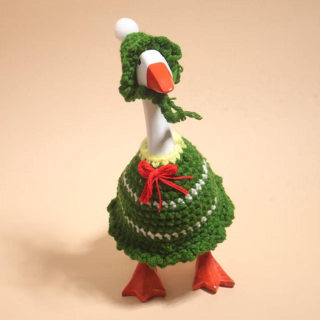 Valentine's Pearl Desktop Goose Set with Mini Knitted Hat & Adjustable Wings Clothing
