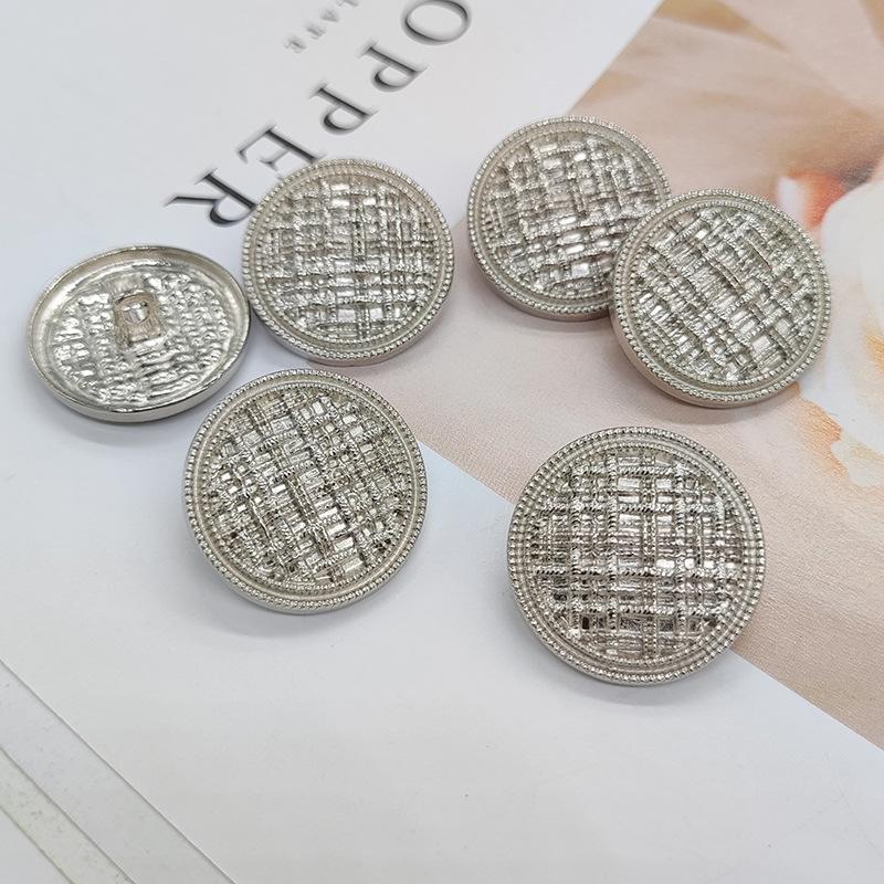 10pcs Luxurious Buttons 18mm Round Metal Shank Buttons Classic Beautiful Pattern Clothes Sewing Supplies
